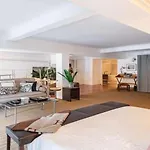 Centre Cannes Galia 210 M2